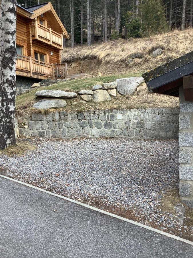 Appartement indépendant dans un beau chalet Egat Exterior foto